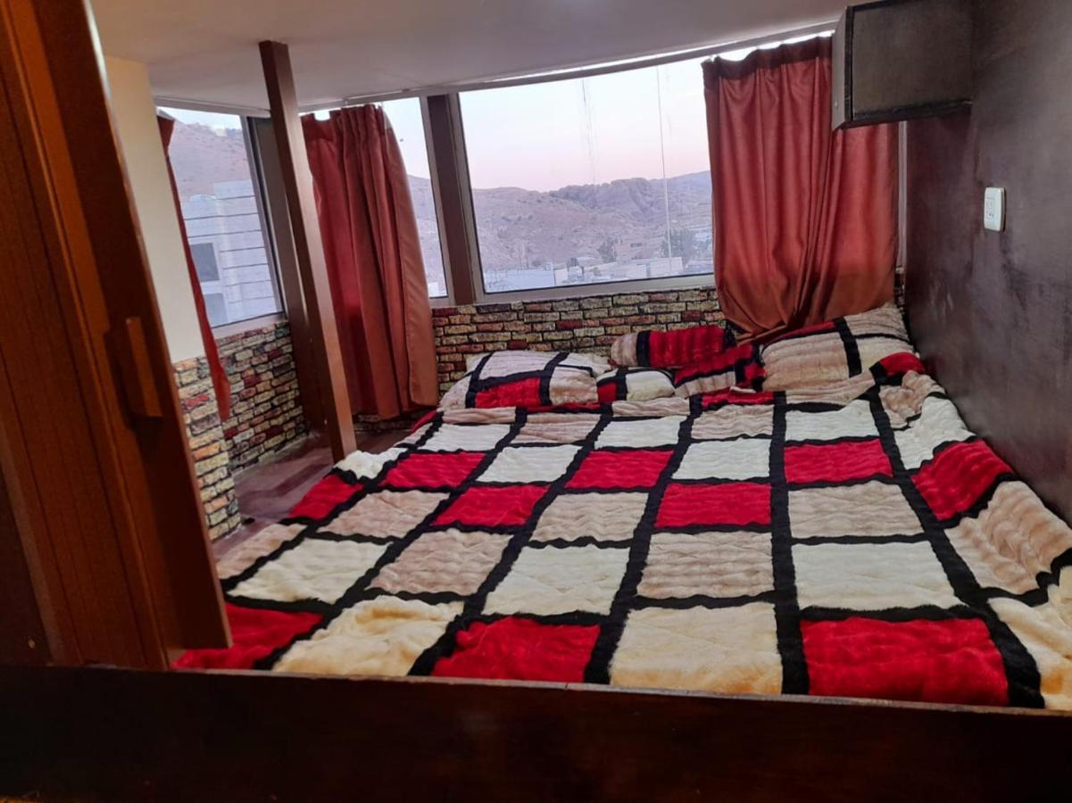 Petra Cabin Hostel Wadi Musa Buitenkant foto