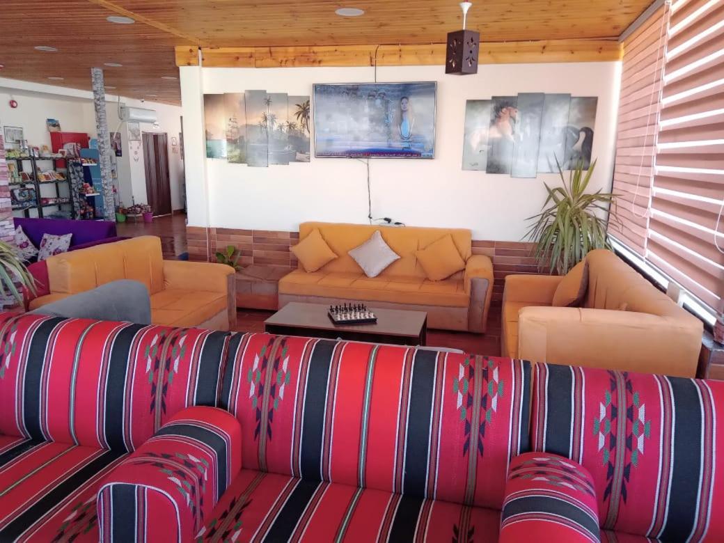 Petra Cabin Hostel Wadi Musa Buitenkant foto